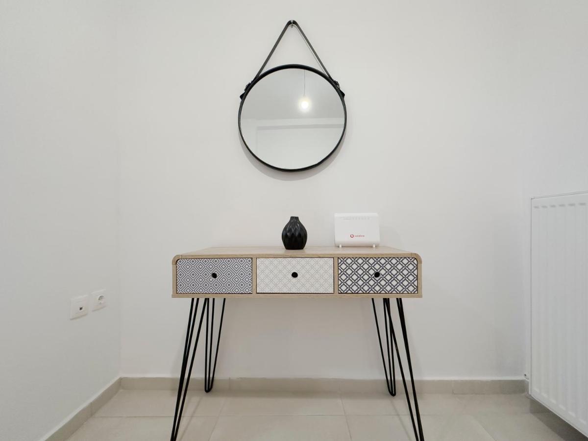 Aventura Comfortable 90Sqm Apt In Kato Patisia Apartment Athens Exterior photo
